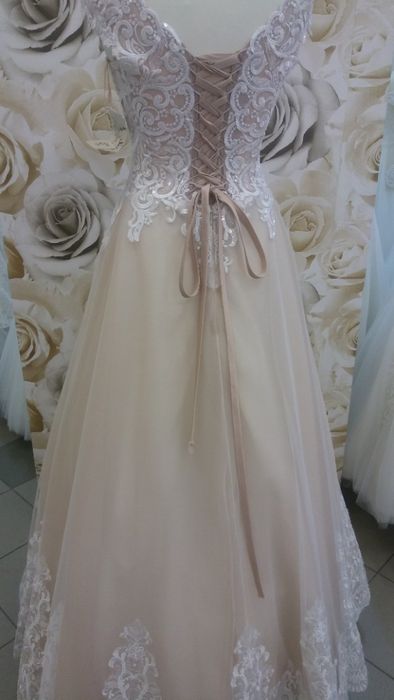 suknia ślubna cappuccino