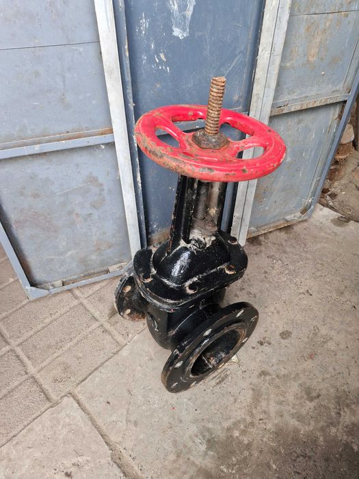Чавунна засувка, вентиль, кран 150