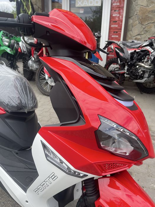 Скутер Forte CANOE 150