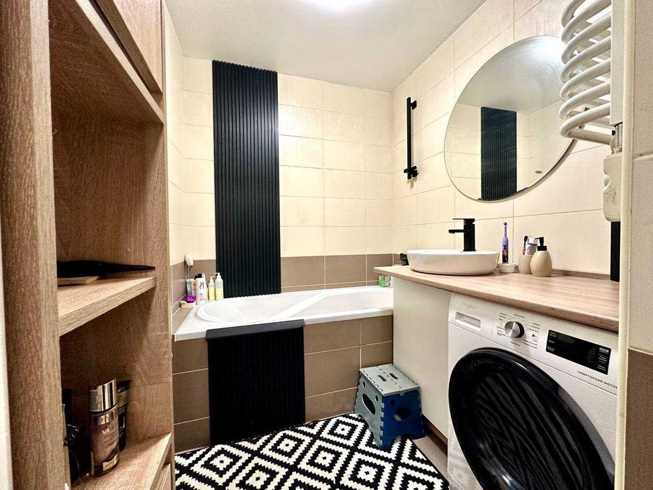 2-кімнатна з ремонтом та меблями, 7 хв до Центру!