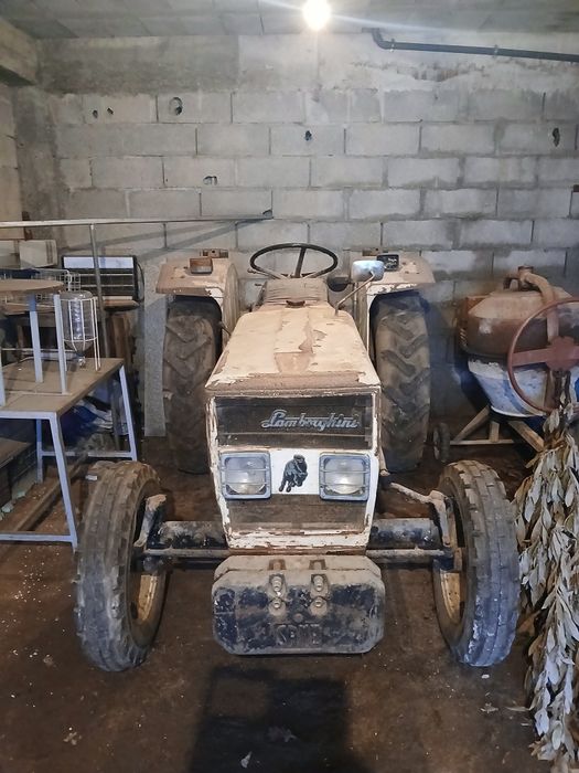 Trator Lamborghini