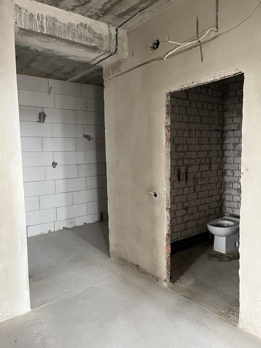 Продаж 2-кім квартири  у новому заселеному будинку. 60 м2. Підходить під Є оселя