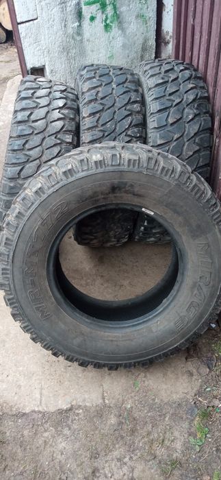 Шини резина уаз нива  покришки колеса  245 75 16 грязьова болотна