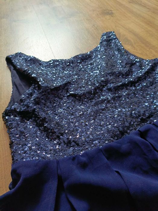 Sukienka granatowa z cekinami