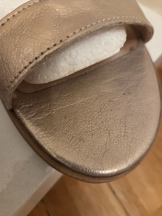 Złote sandały rzymianki saway 40