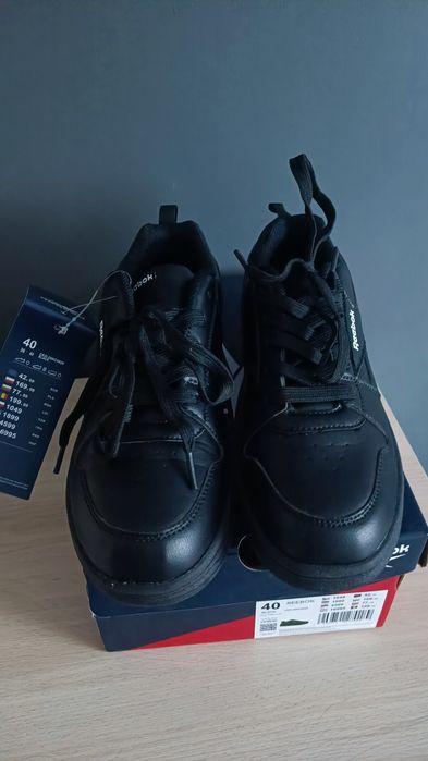 Buty sneakersy Reebok 40 czarne NOWE