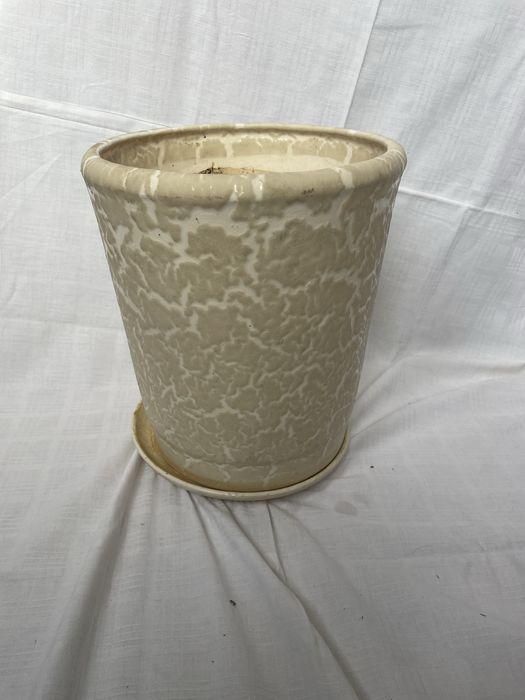 Duża donica z podstawką