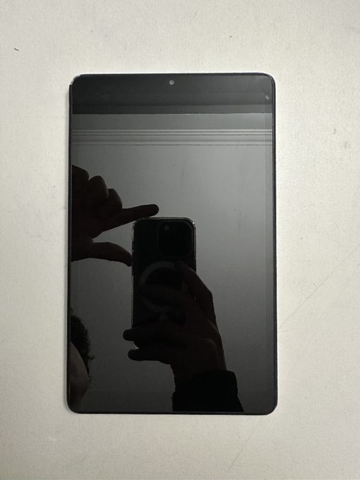 Tablet Lenovo M 8 de cor Platinium Grey com caixa de origem