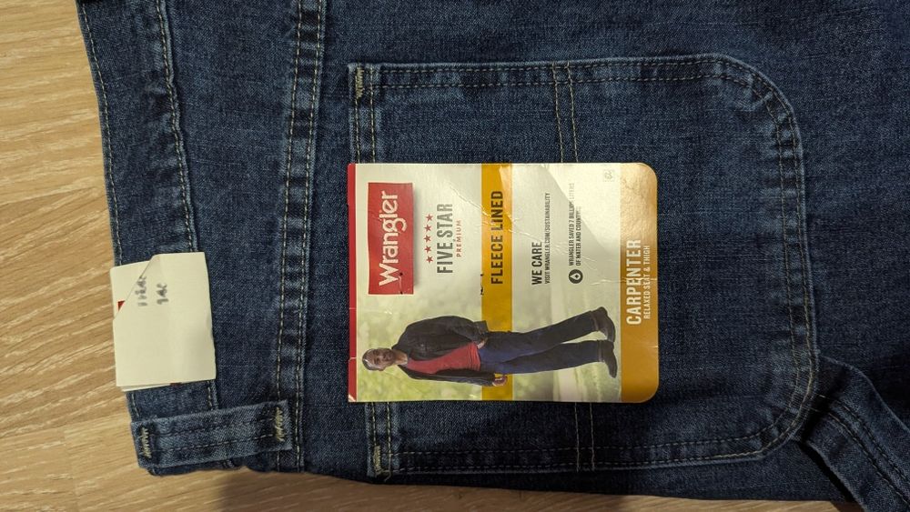 Американські штани Wrangler з теплою підкладкою всередині.