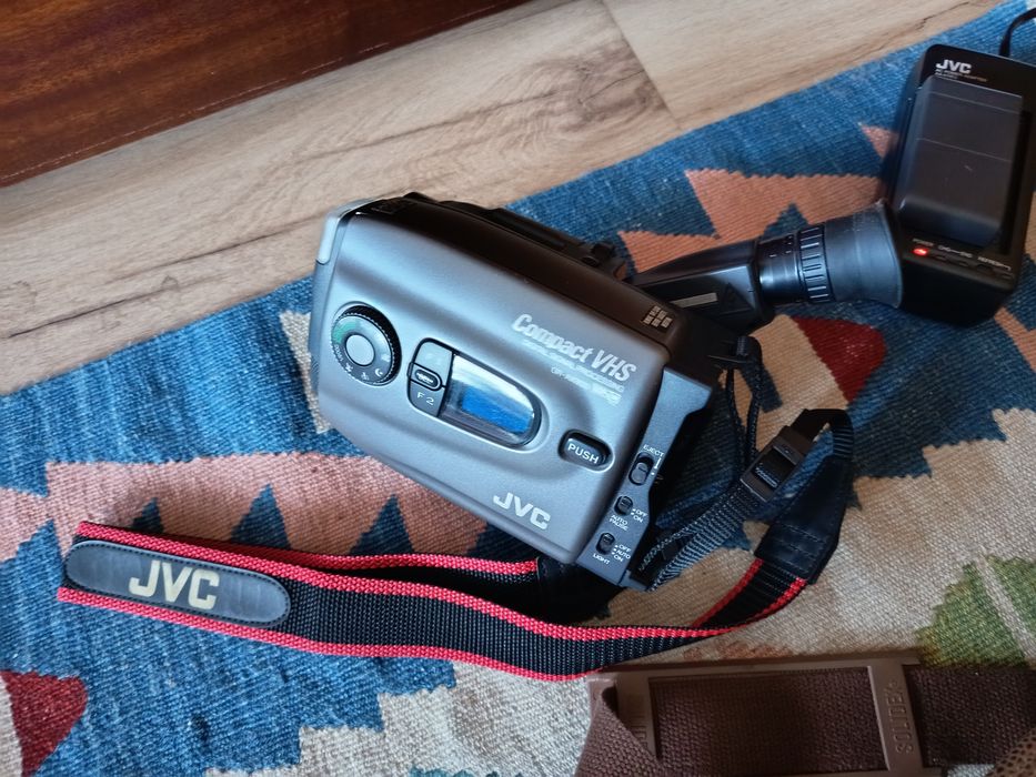 Câmara de Video JVC  [VHS-C]