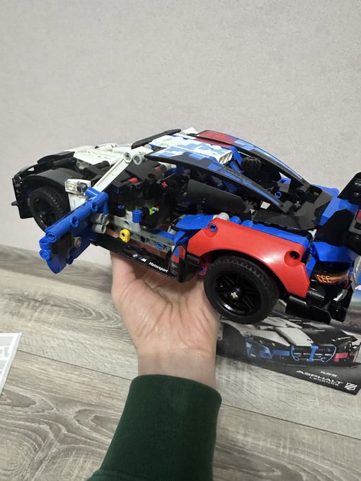Продам оригінальний б/в набір Lego technic 42226