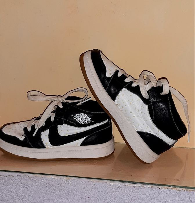 Хайтопы на девочку.