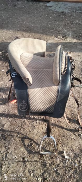 Vendo sela de Joaquim bastinhas muito nova