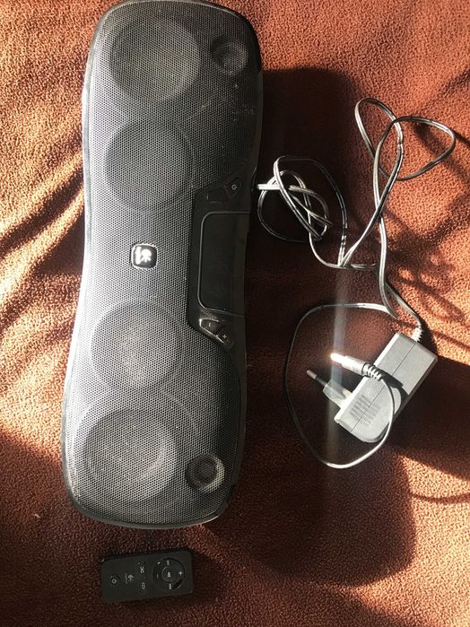 Coluna de Som Logitech + Carregador + Saco de Transporte