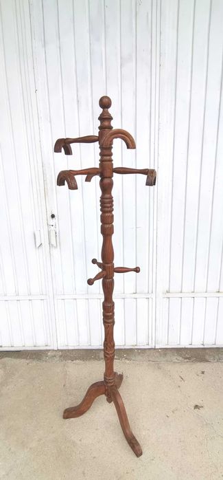 Cabide em madeira massiça (para restaurar)64738420277890123