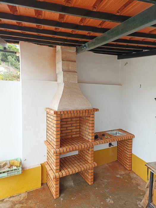 Fornos a lenha para pizza  e restaurantes feito no local