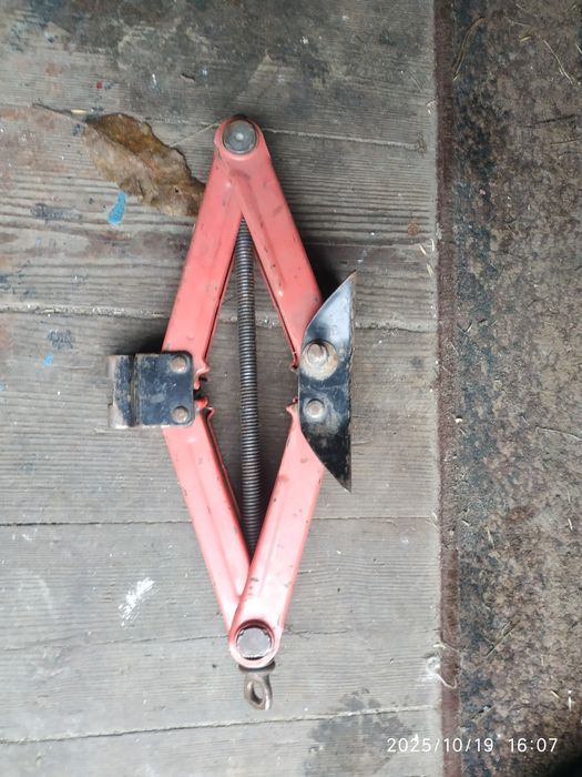 Домкрат жигуль,волга