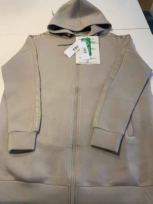 Bluza moze byc damska lub meska