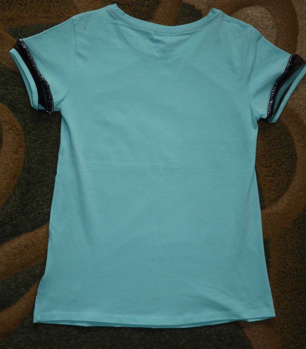 Футболка з паєтками