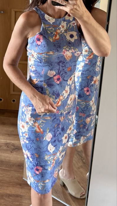 Niebieska  sukienka w kwiatki zara   rozm. XS S