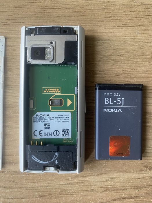 Nokia X6-00 model 2009