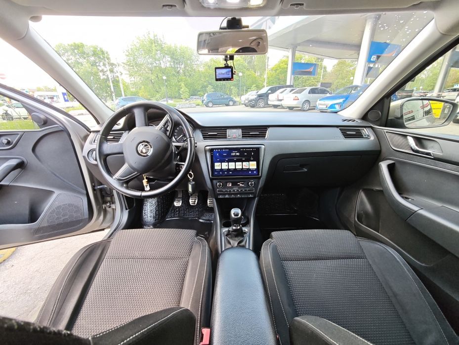 Skoda RAPID 1.2 Ambition