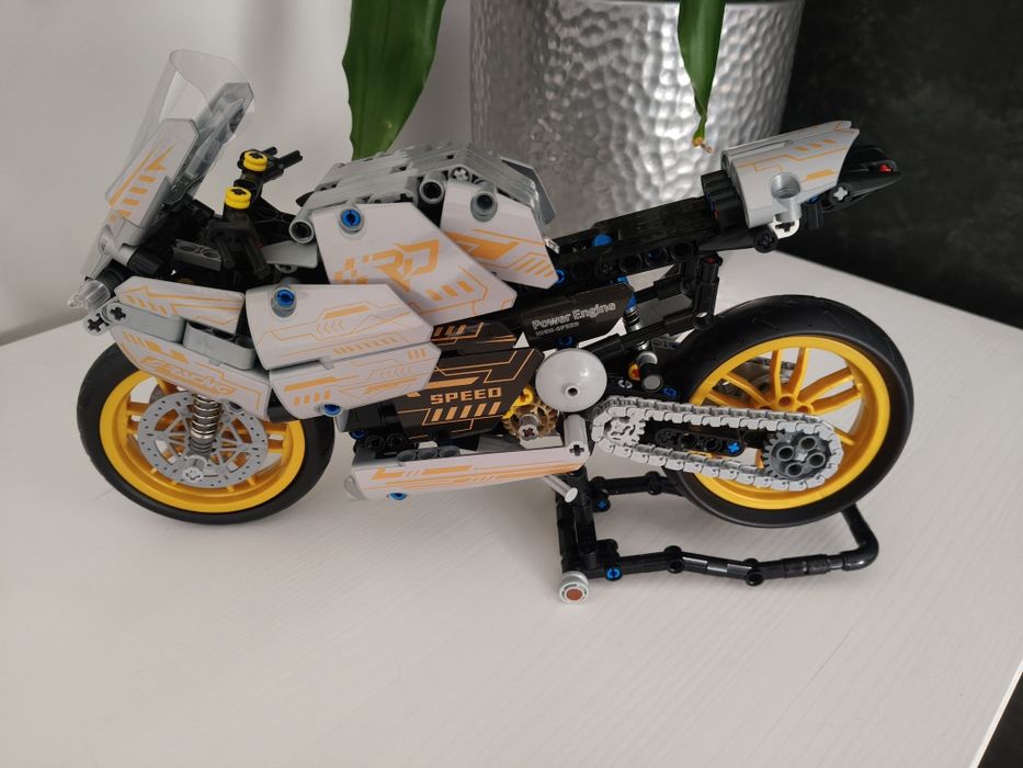 Klocki MOC  model motocykl BMW zestaw kompatybilny z Lego 506 elementów