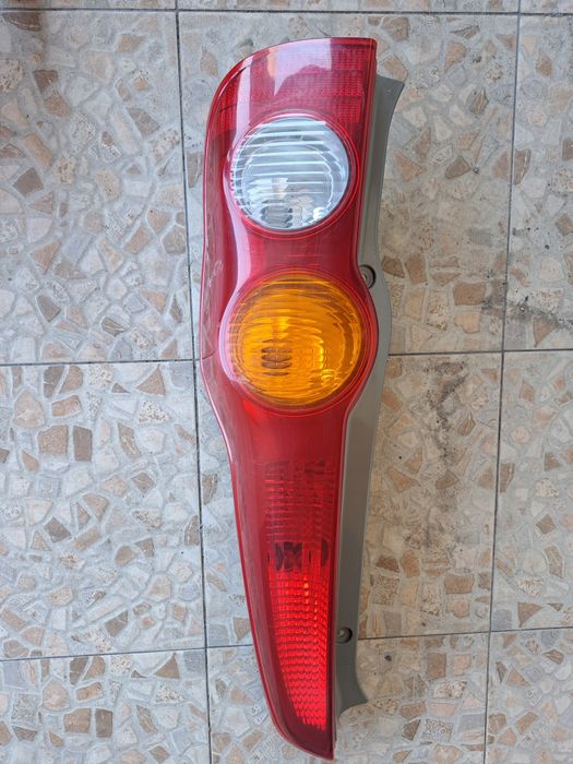 Задние фонари стопы на DAIHATSU CUORE