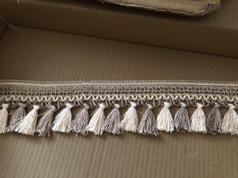 Тесьма с кистями для штор, подушек, мебели