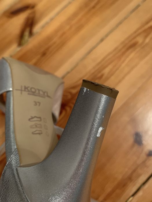 Srebrne buty kotyl