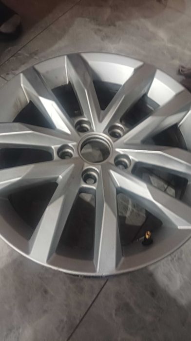Alufelgi orginał VW passat B8  ,golf ,jeeta 16cali