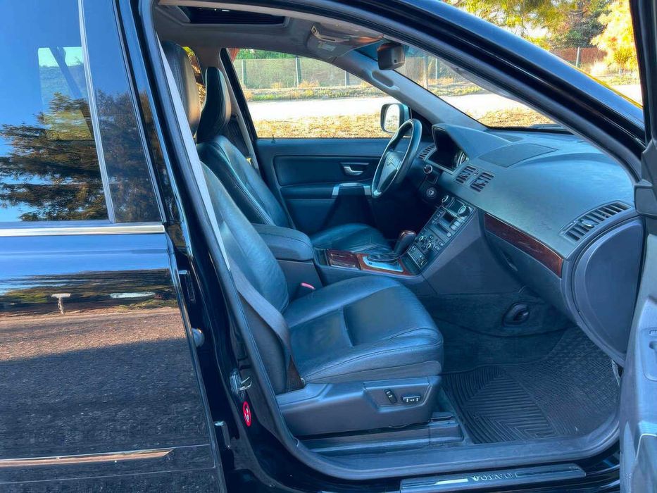 Volvo XC90      2014