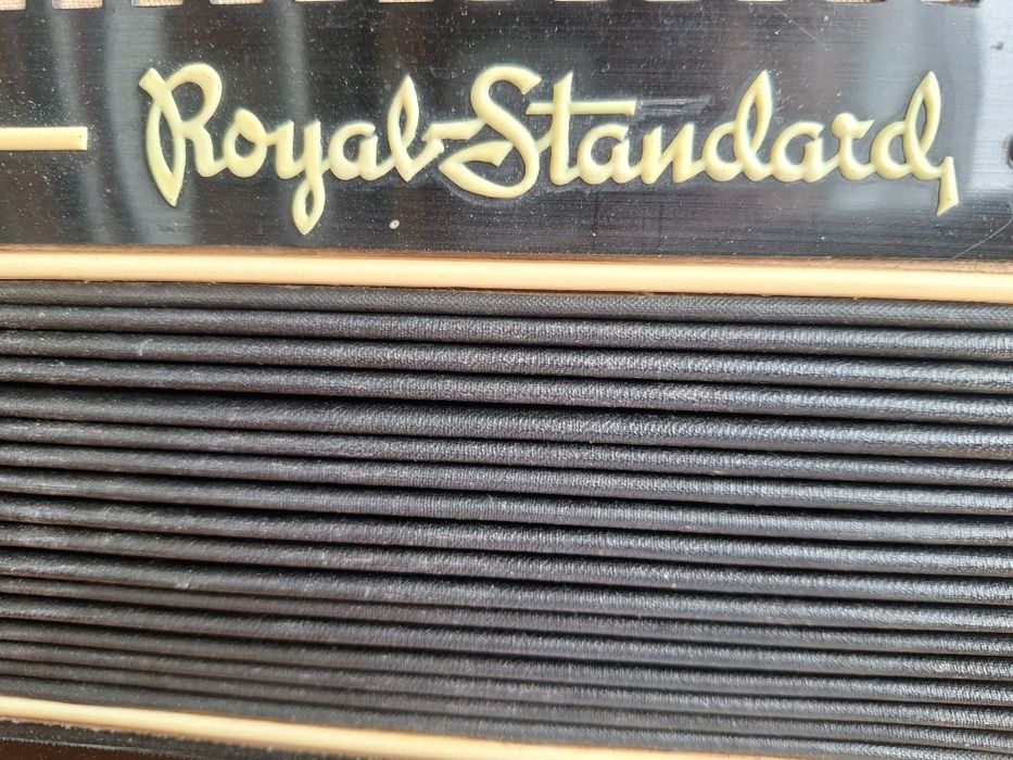 Баян 3-х рядний Royal Standard