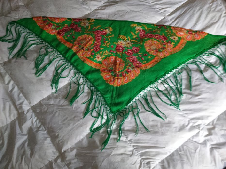 Lenço Triangular Antigo/ Folclore
