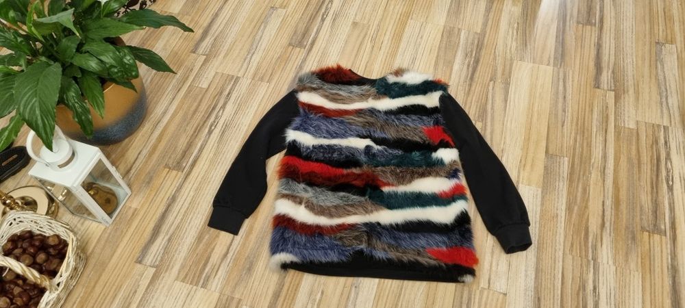 Piękna bluza futerkowa