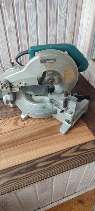 Торцовочна пила Makita LS1040