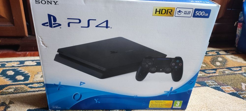 PlayStation 4 (PS4) Slim 500GB + 2 comandos + 2 jogos