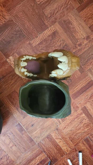 2 fantoches de mão dinossauros em borracha – castanho e verde