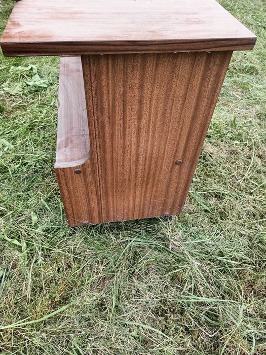 Szafka RTV z PRL-u do renowacji