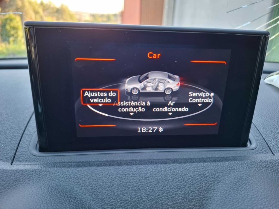 Audi A3 Limousine 1.6 TDI (110CV) Ultra Apenas 140 Mil Kms Nacional de 2015