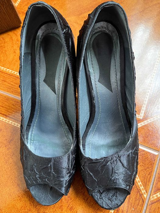 Sapatos de salto alto