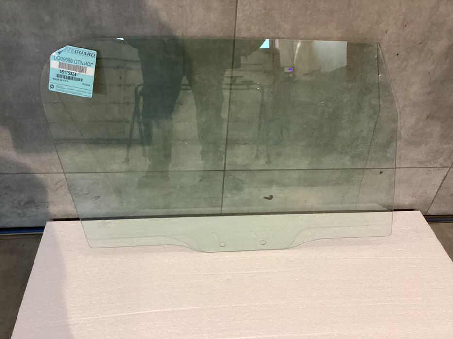 Szyba przednia opuszczana prawa JEEP WRANGLER 1997-2006 3 DRZWI