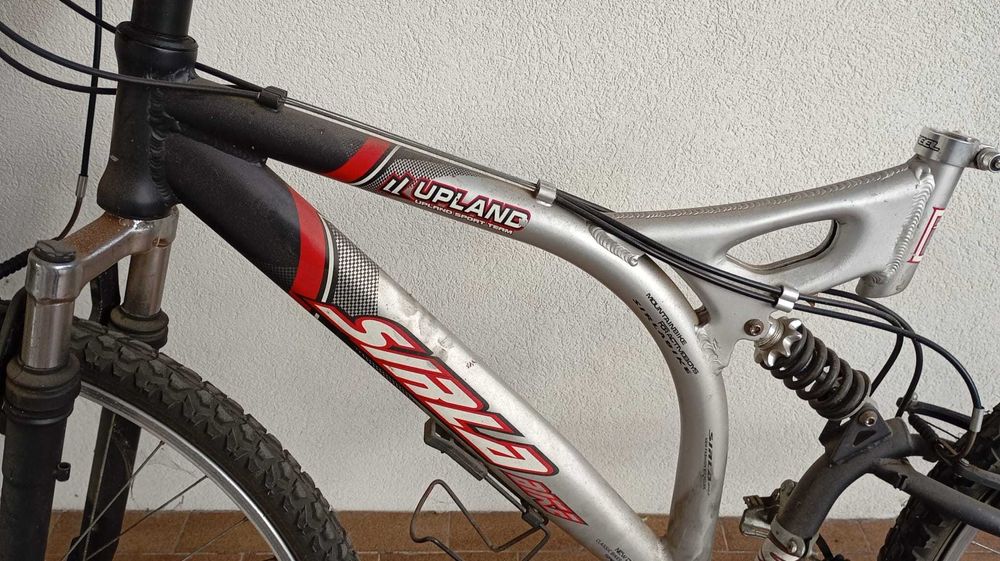 Bicleta usada SIRLA - bom estado.