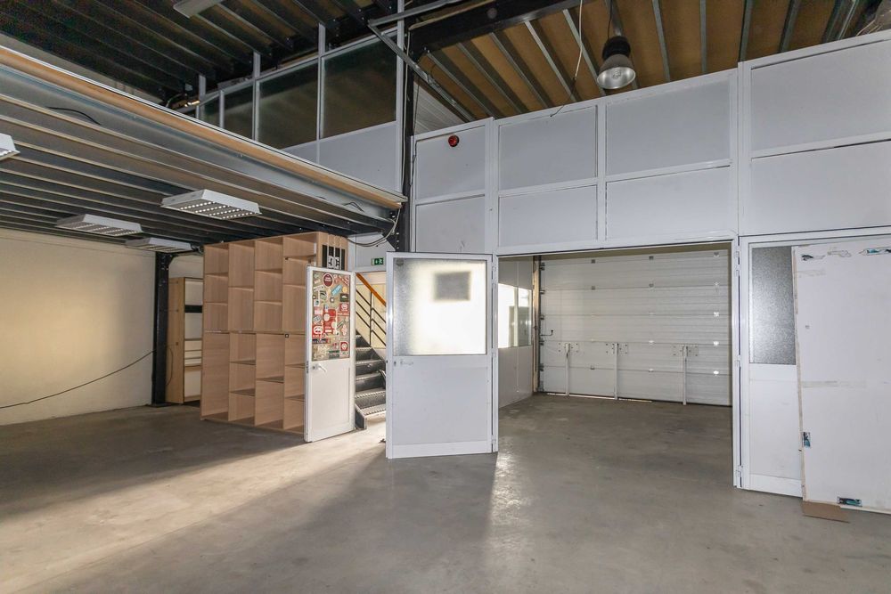 Armazém C/ Escritórios no Barreiro