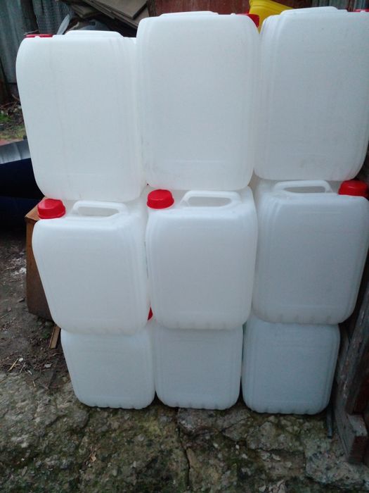 Продам пищивые канистры и бочки разного вида