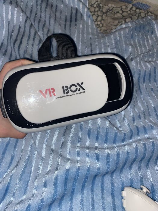 продаю вертуальні очкі в гарному стані усе робить