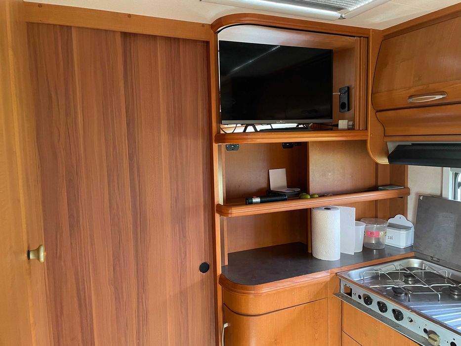 Vende-se roulotte Hobby em bom estado