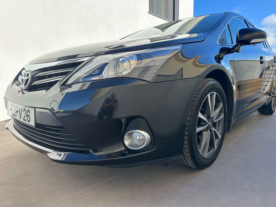 Toyota Avensis SW 2.0 D-4D Exclusive +Navi