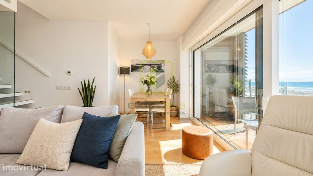 Apartamento T3 primeira linha de mar!