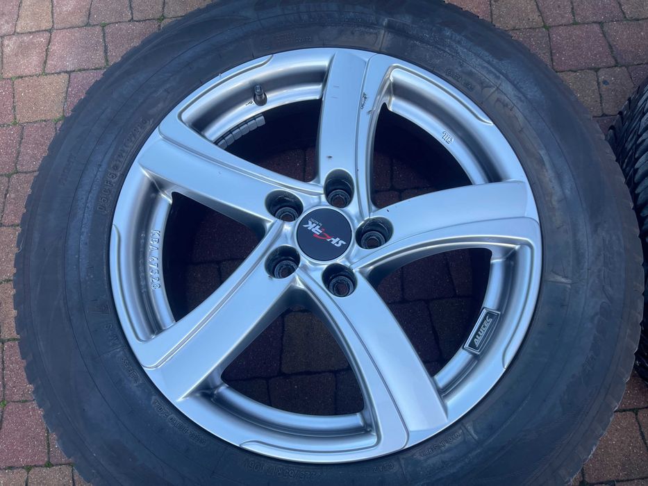 3944. Koła zimowe Honda CR-V 5x114.3 225/65/17 Toyo 8mm 2023r